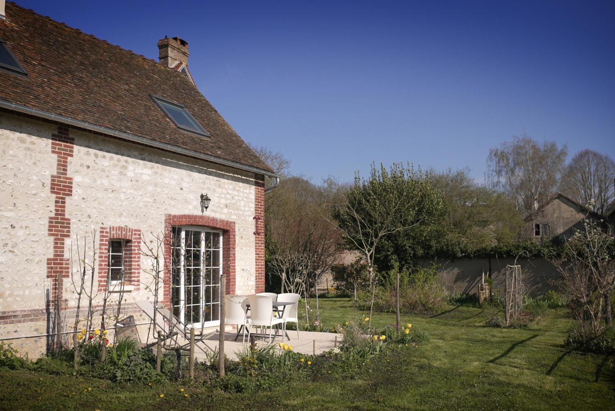 Les Jardins De Felicie Villa Poses Eksteriør bilde